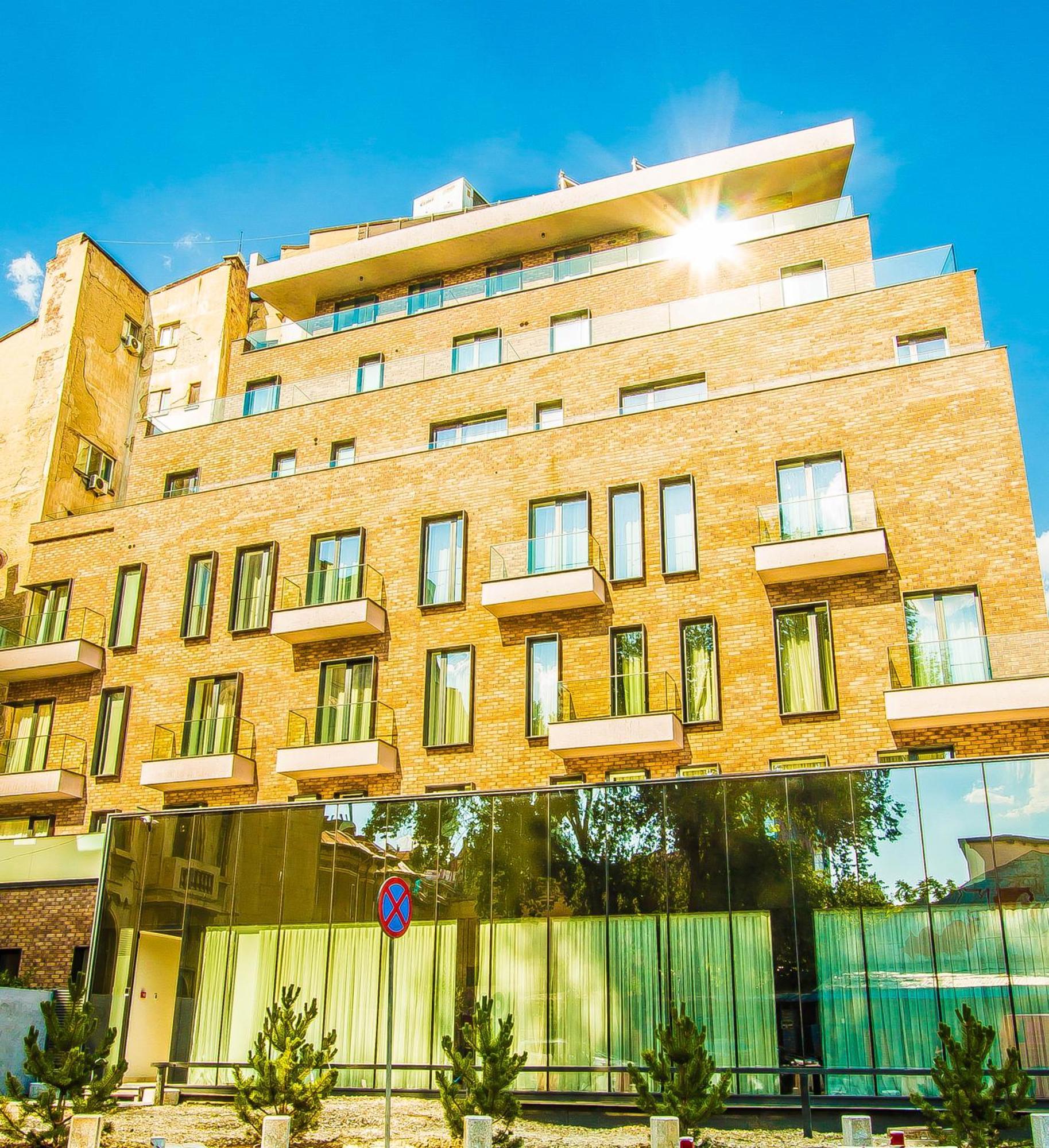 Central Carol Aparthotel 2 Бухарест Экстерьер фото
