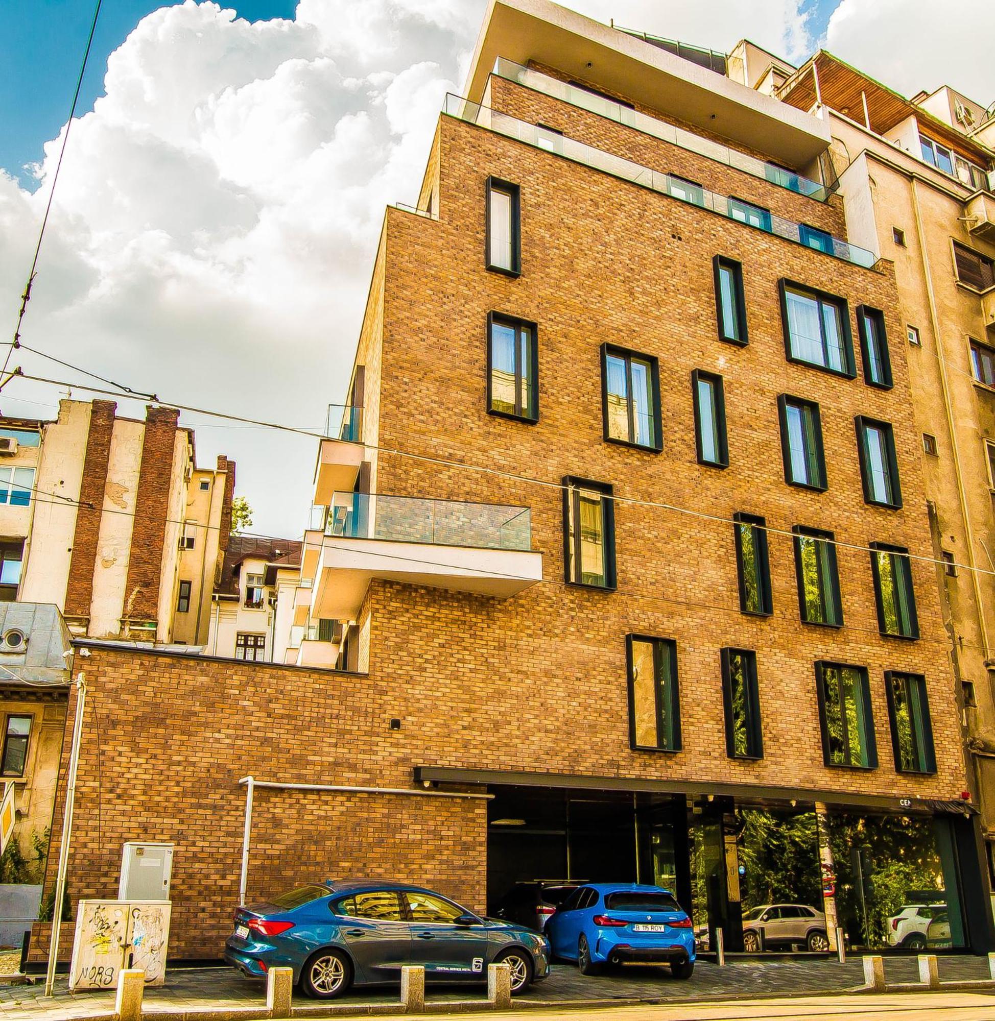 Central Carol Aparthotel 2 Бухарест Экстерьер фото