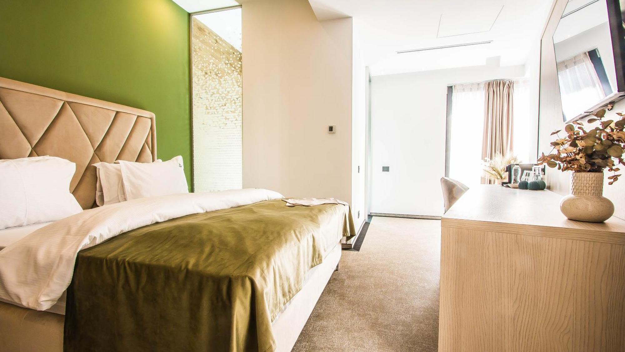 Central Carol Aparthotel 2 Бухарест Экстерьер фото