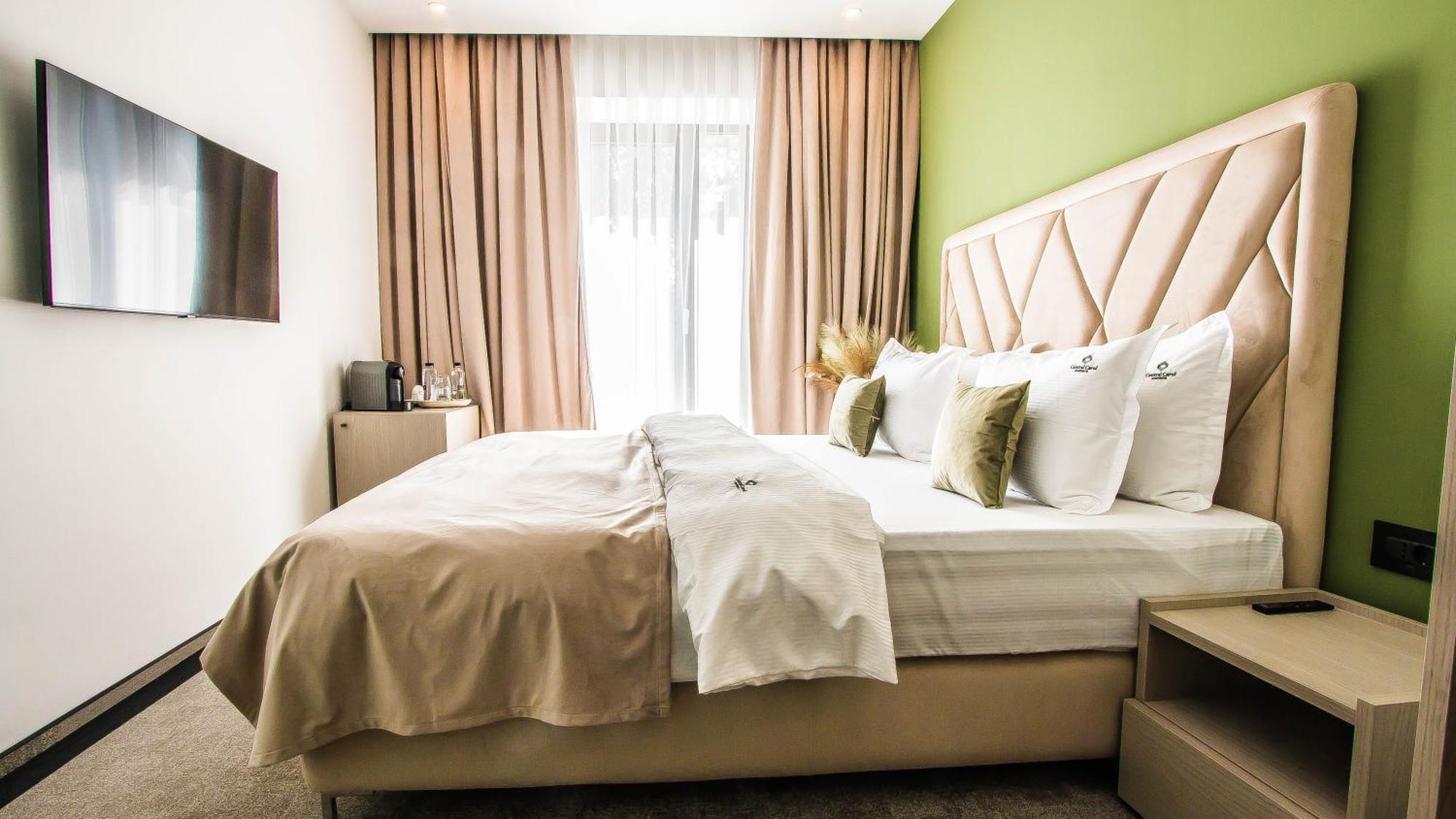 Central Carol Aparthotel 2 Бухарест Экстерьер фото
