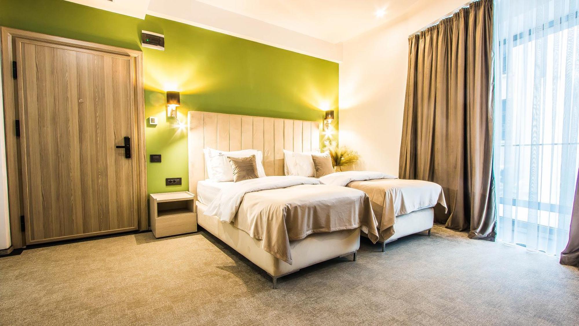 Central Carol Aparthotel 2 Бухарест Экстерьер фото