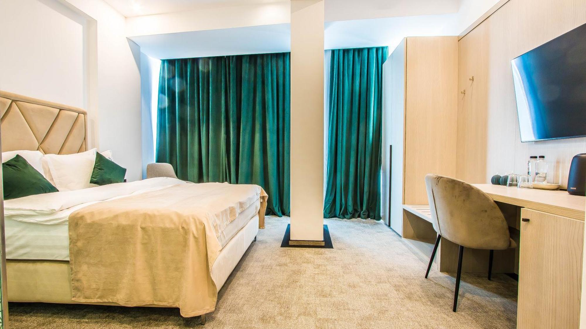 Central Carol Aparthotel 2 Бухарест Экстерьер фото